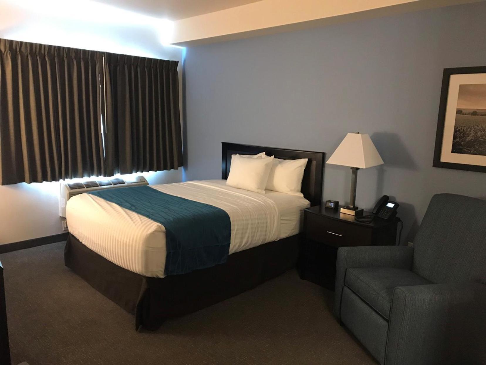 Cobblestone & - Hotel